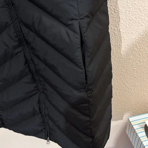 Eddie Bauer Black Quilted Coat with Faux Fur Hood - Picture 12 of 16